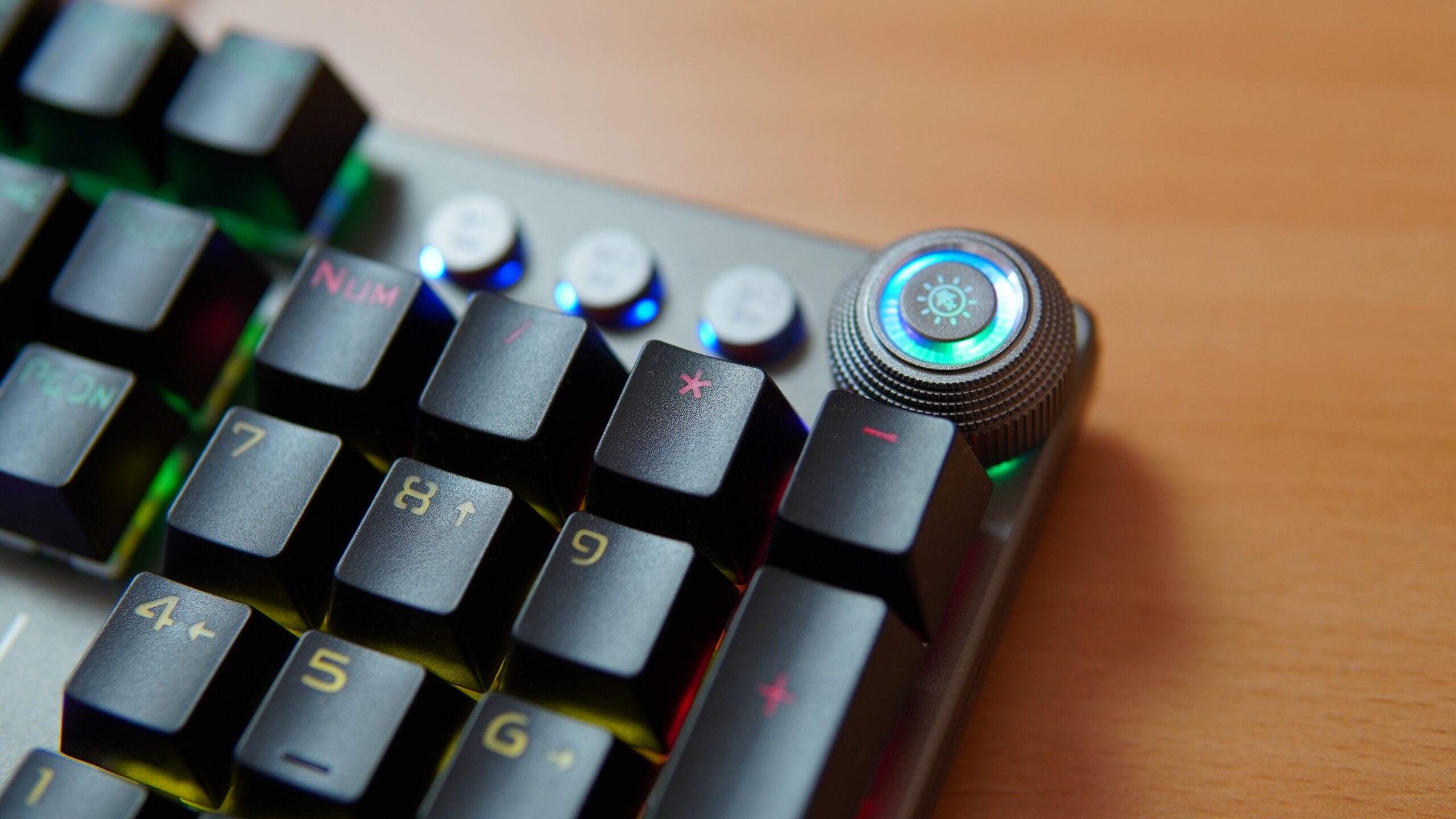 Testirao sam jednu od najjeftinijih gaming tipkovnica - Canyon ...